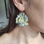 Load image into Gallery viewer, Foliose Wild - Statement earrings
